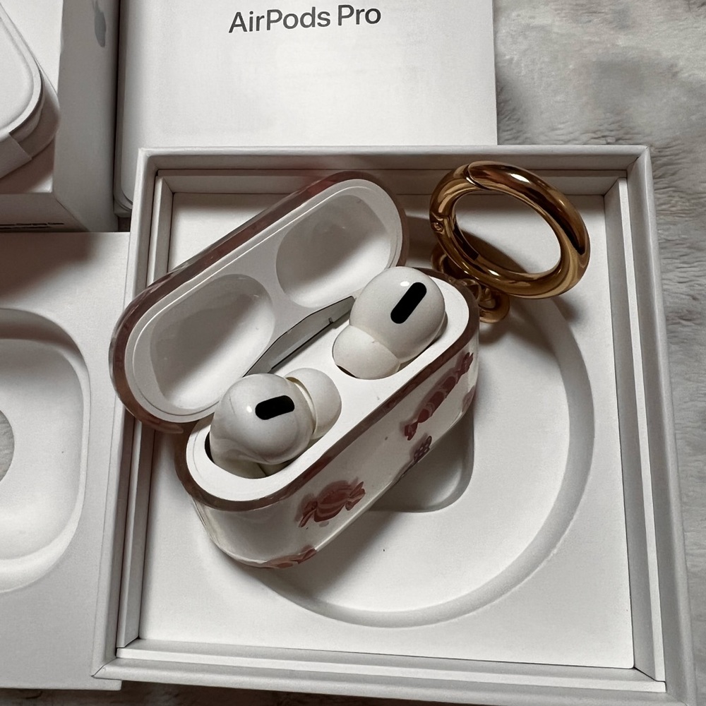 Apple AirPod Pro- USED